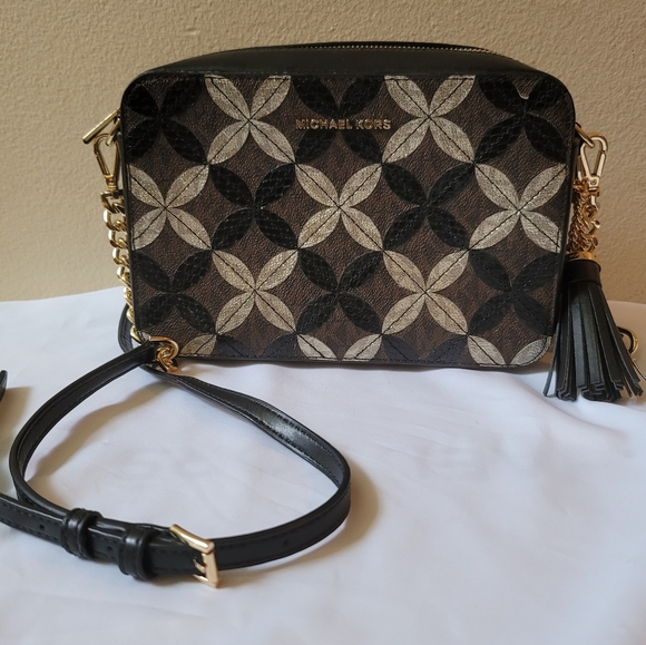 Michael Kors Handbags - Michael kors crossbody bag
